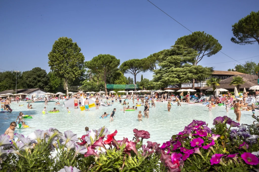 Camping Altomincio Family Park groot zwembad